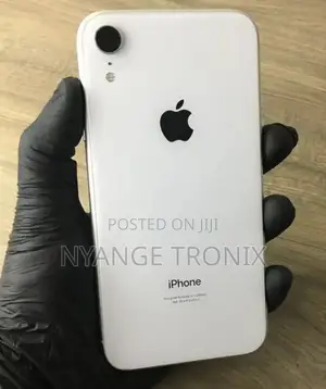 Apple iPhone XR 64 GB White