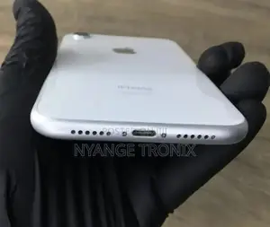 Apple iPhone XR 64 GB White