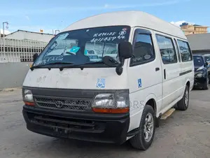 Toyota HiAce 2002 White