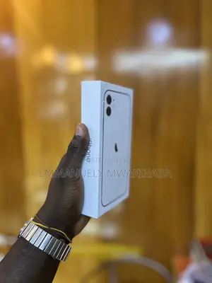 New Apple iPhone 11 128 GB White