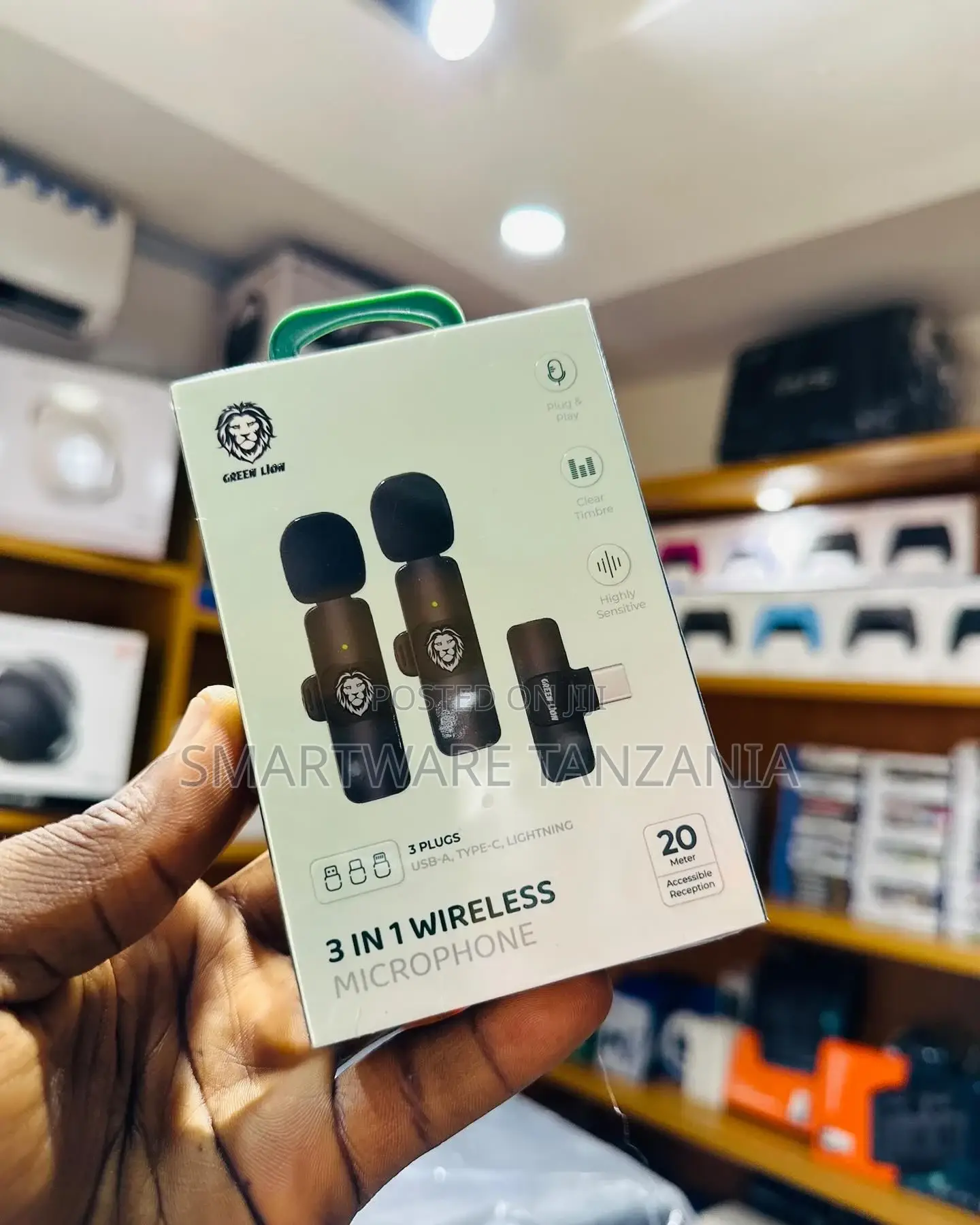 Wireless Lavalier Microphone For Video Recording Interview