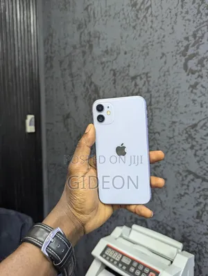 Apple iPhone 11 64 GB White