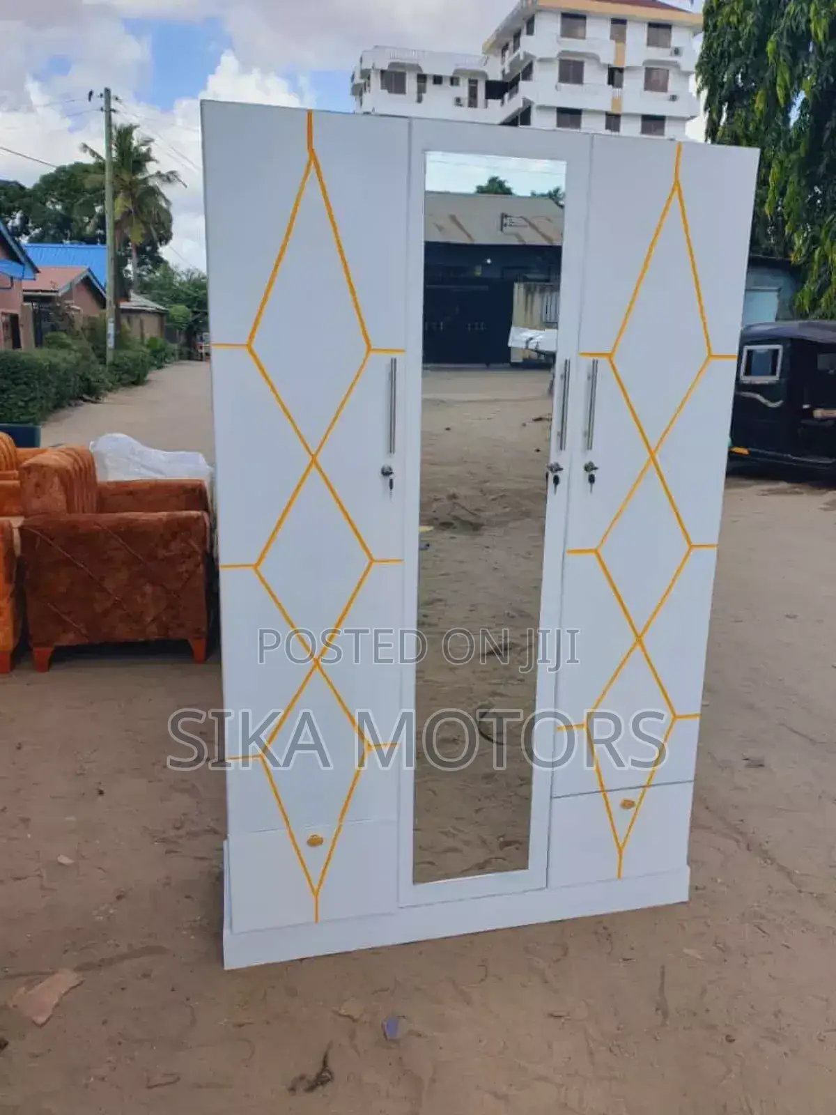 Kabati 3 Doors