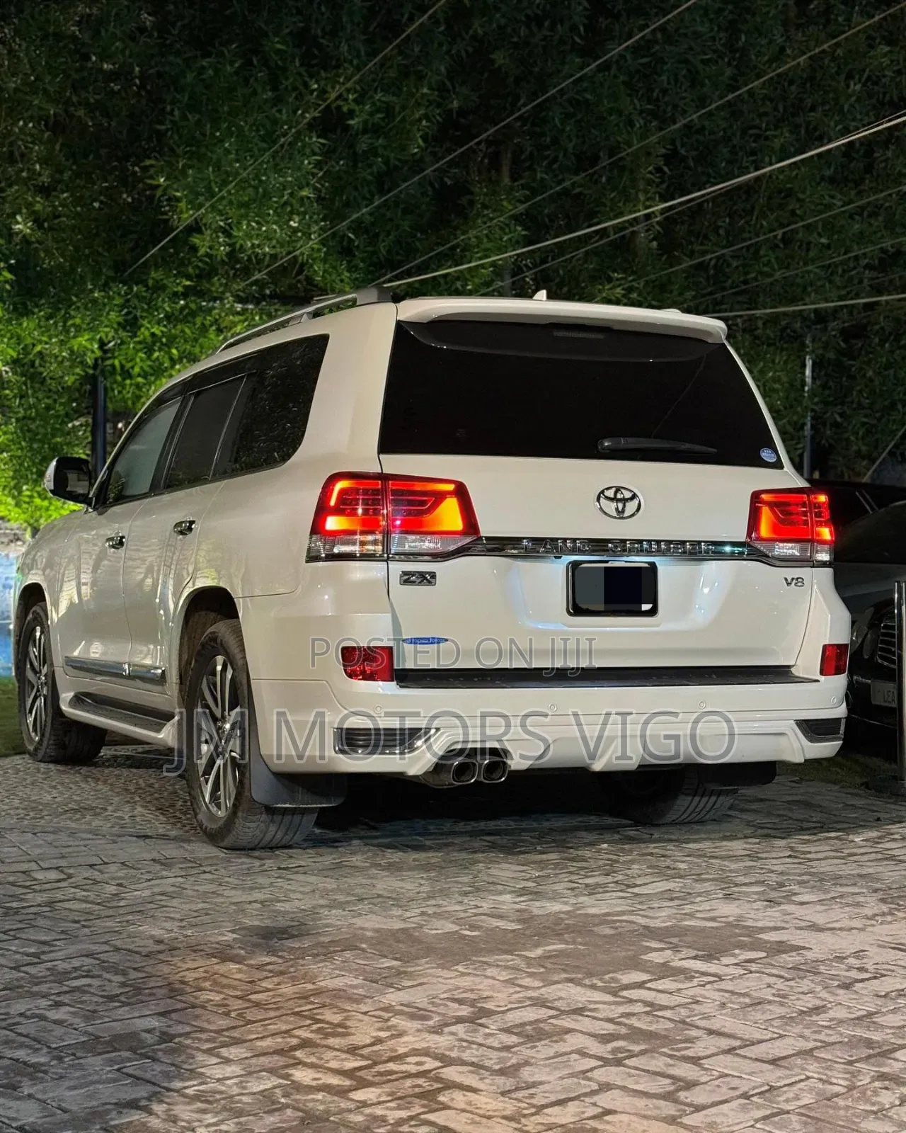 Toyota Land Cruiser 4.6 V8 ZX 2018 Pearl