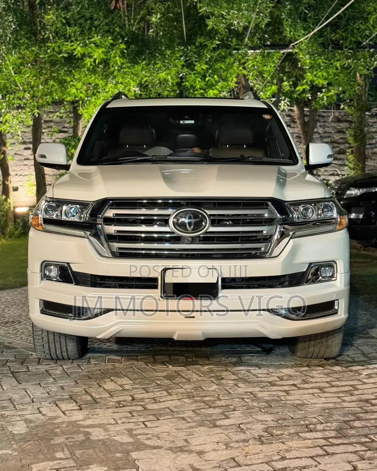 Toyota Land Cruiser 4.6 V8 ZX 2018 Pearl