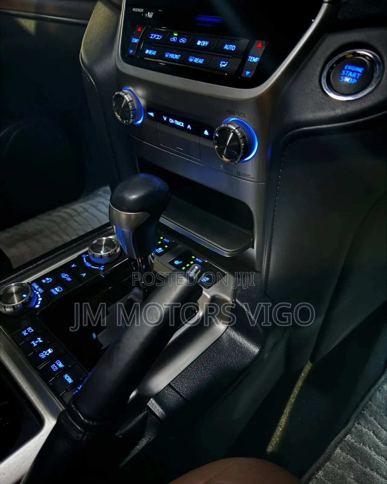 Toyota Land Cruiser 4.6 V8 ZX 2018 Pearl