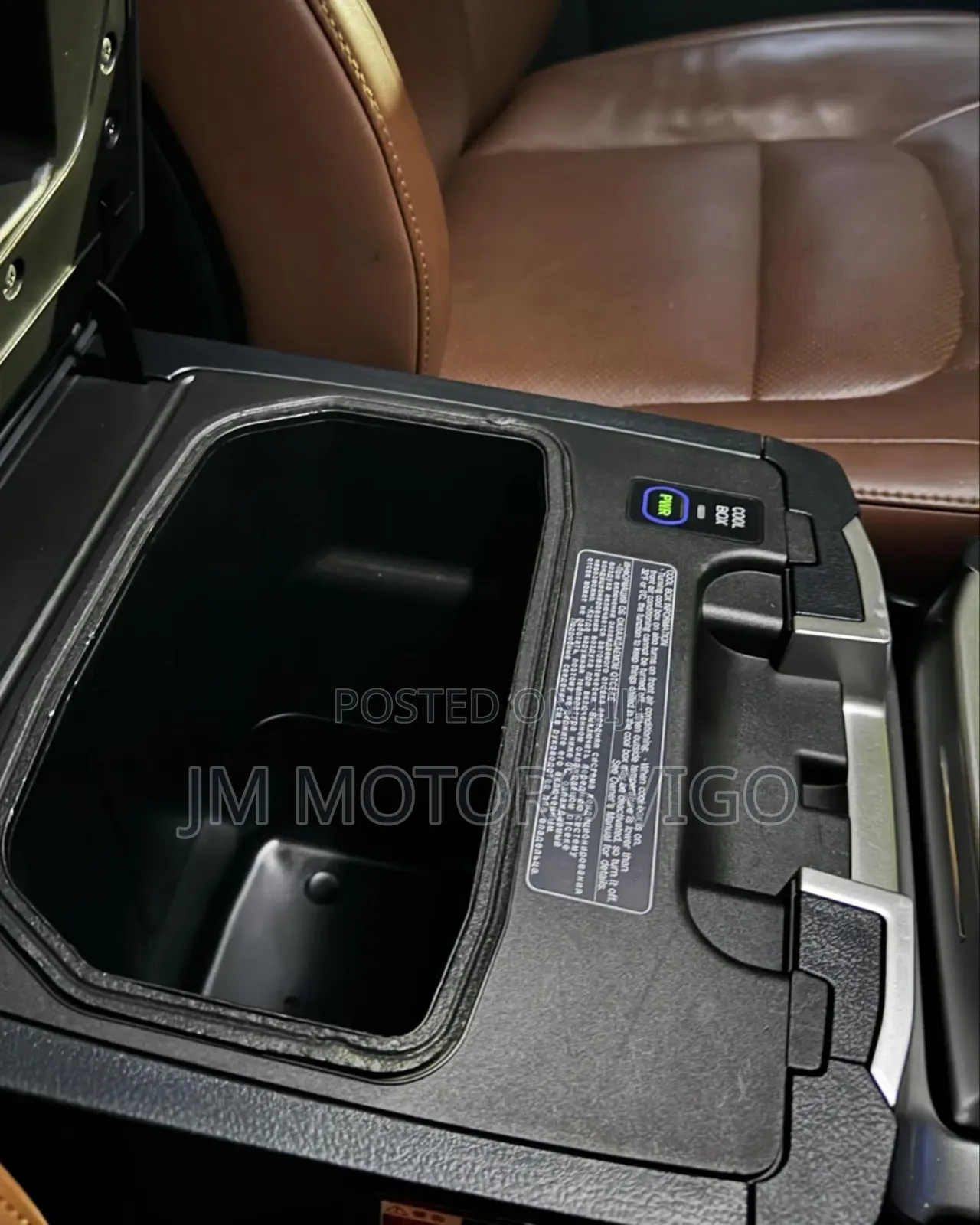 Toyota Land Cruiser 4.6 V8 ZX 2018 Pearl