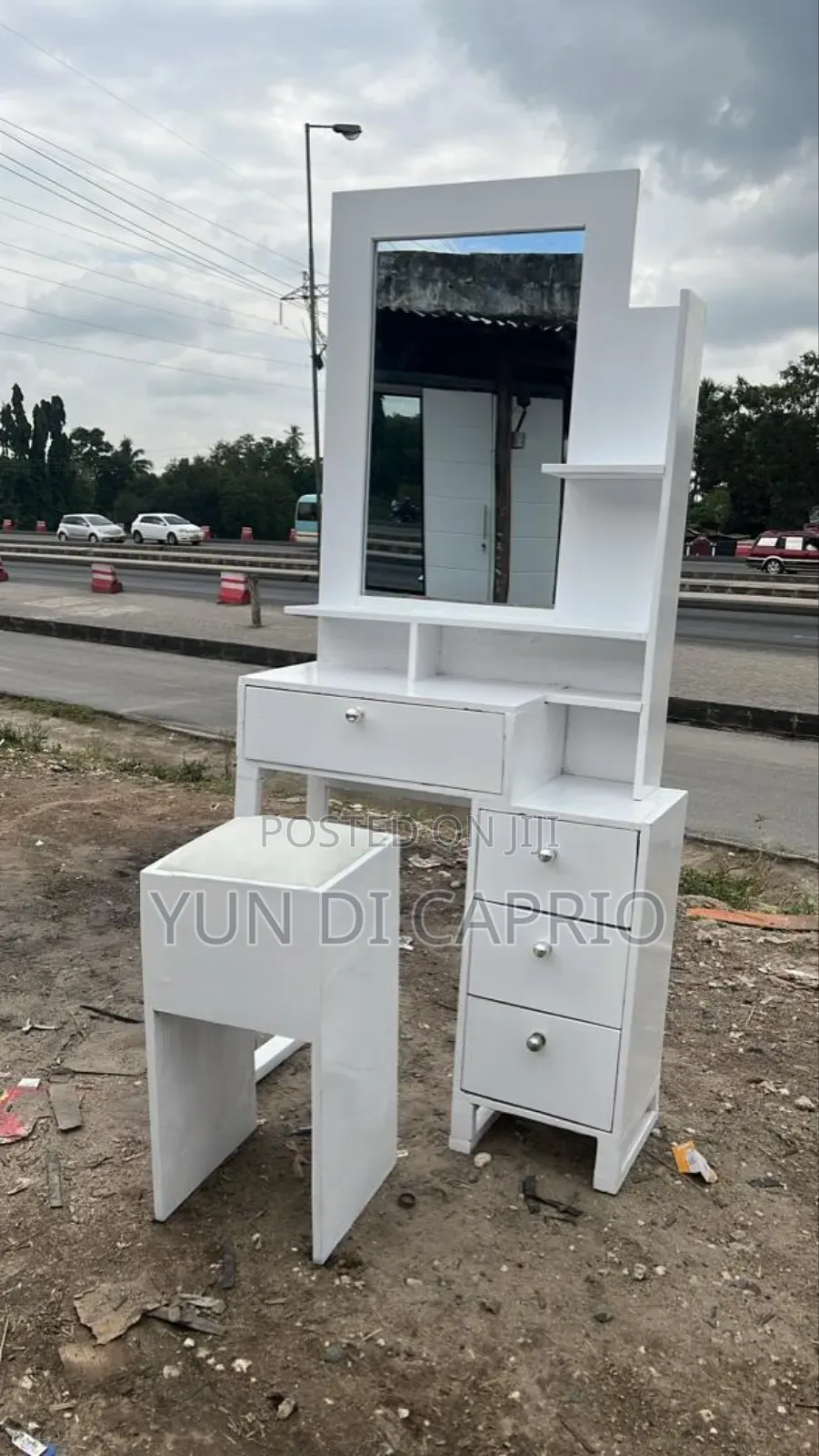 Dressing Table Classic Mpya