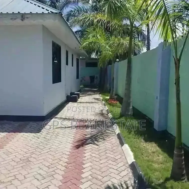 A Very Good House For Sale