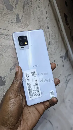 Sharp Aquos zero6 128 GB White