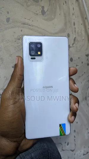 Sharp Aquos zero6 128 GB