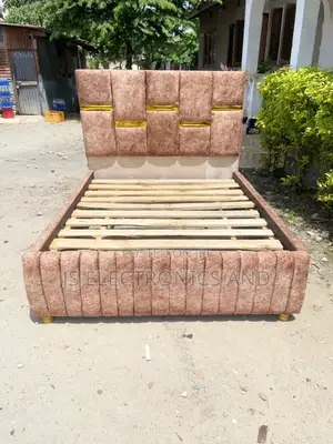 Bedsofa Kali Sana Kwa Rangi Tofautitofauti