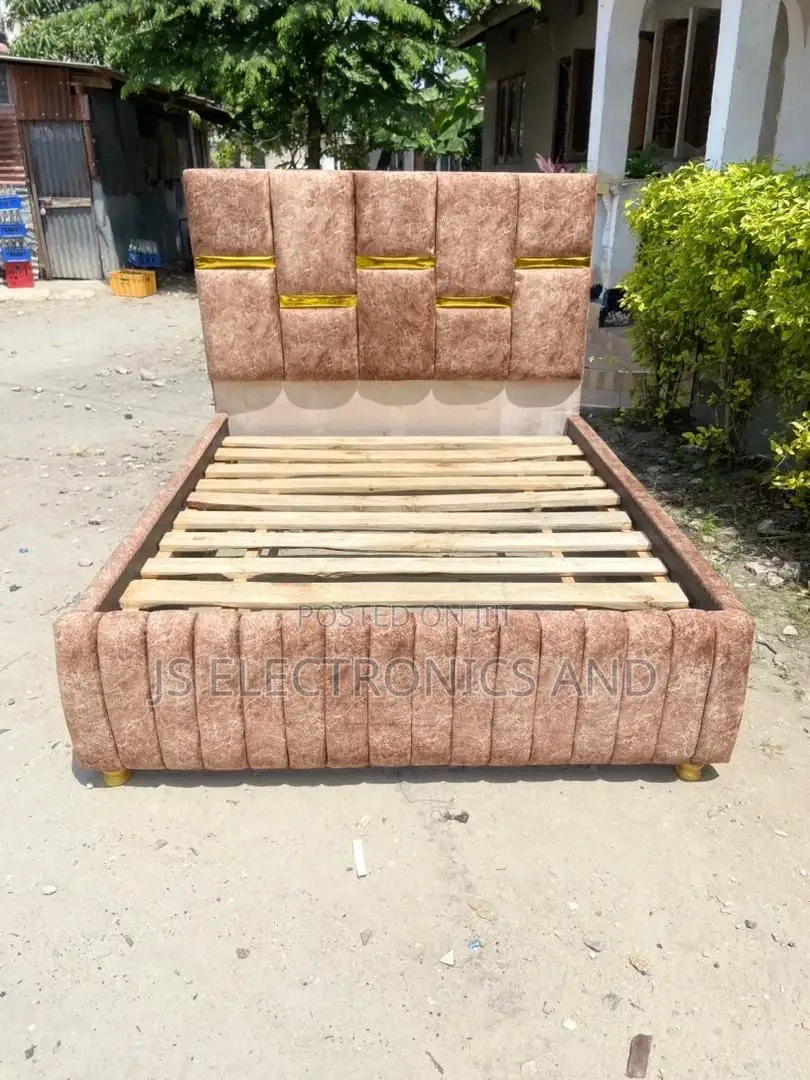 Bedsofa Kali Sana Kwa Rangi Tofautitofauti