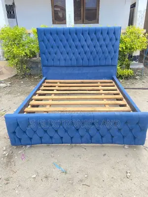 Bedsofa Kali Sana Kwa Rangi Tofautitofauti