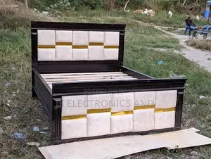 Bedsofa Kali Sana Kwa Rangi Tofautitofauti