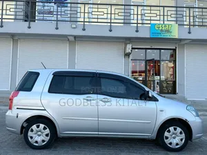 Toyota Raum 1.5 AWD 2006 Silver