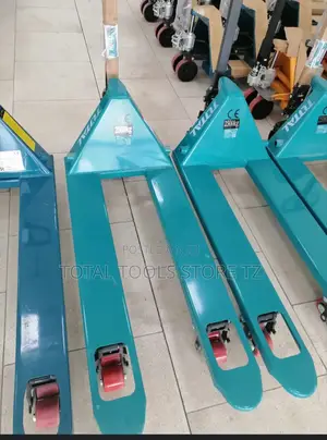Total Hand Pallet Truck 2500kg