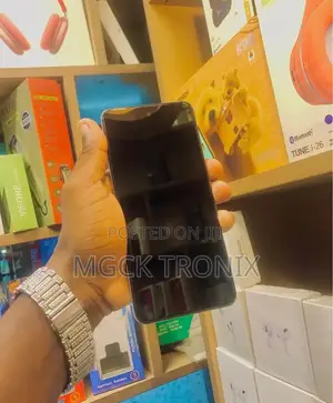 New Infinix Hot 40i 128 GB Gold