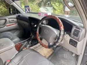 Toyota Land Cruiser 2005 Burgundy