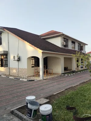 Furnished 5bdrm House in Mbezibeach Jangwani, Kinondoni for rent
