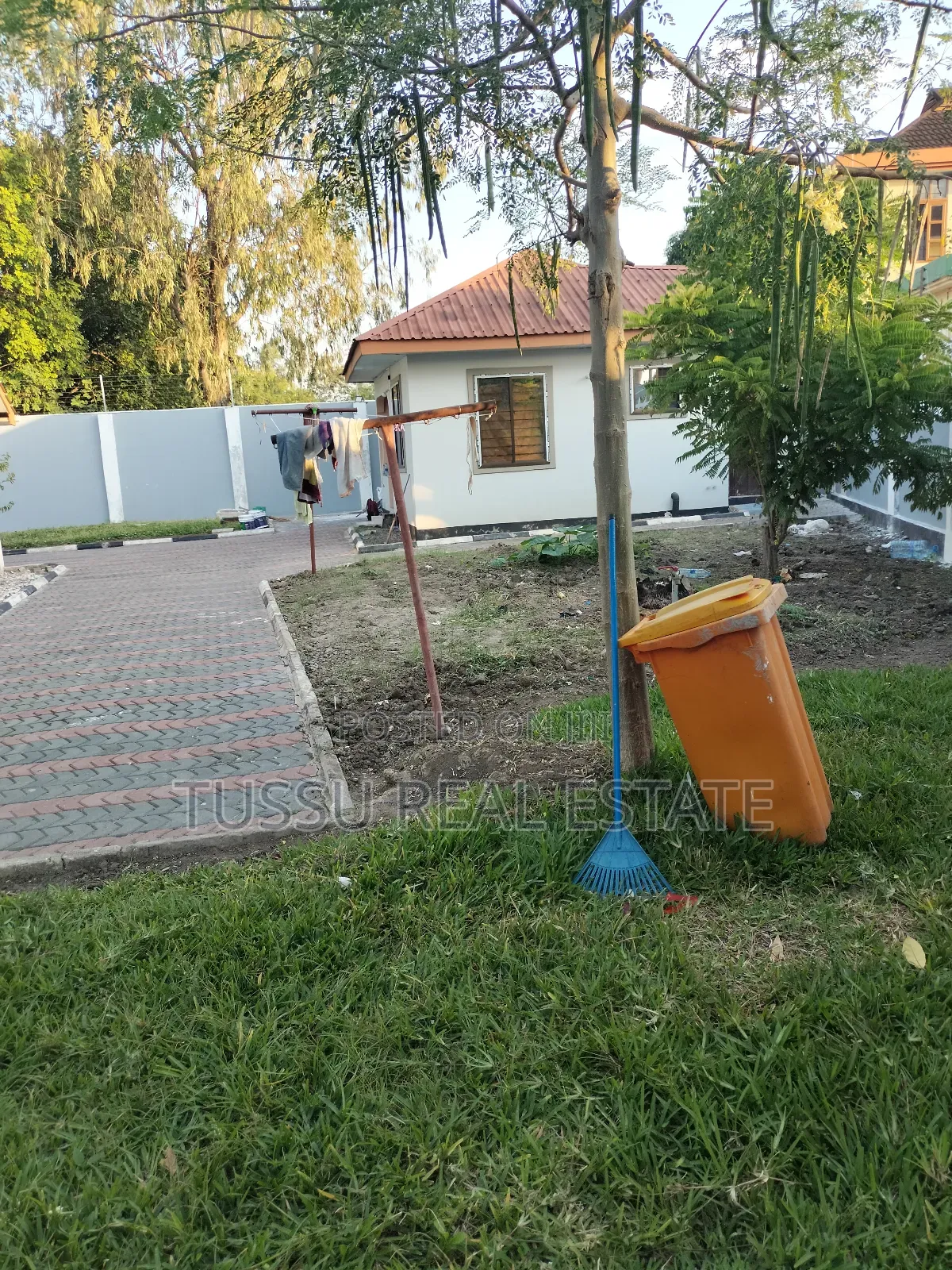 Furnished 5bdrm House in Mbezibeach Jangwani, Kinondoni for rent