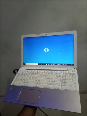 Laptop Toshiba C50 4GB Intel Core I3 HDD 320GB