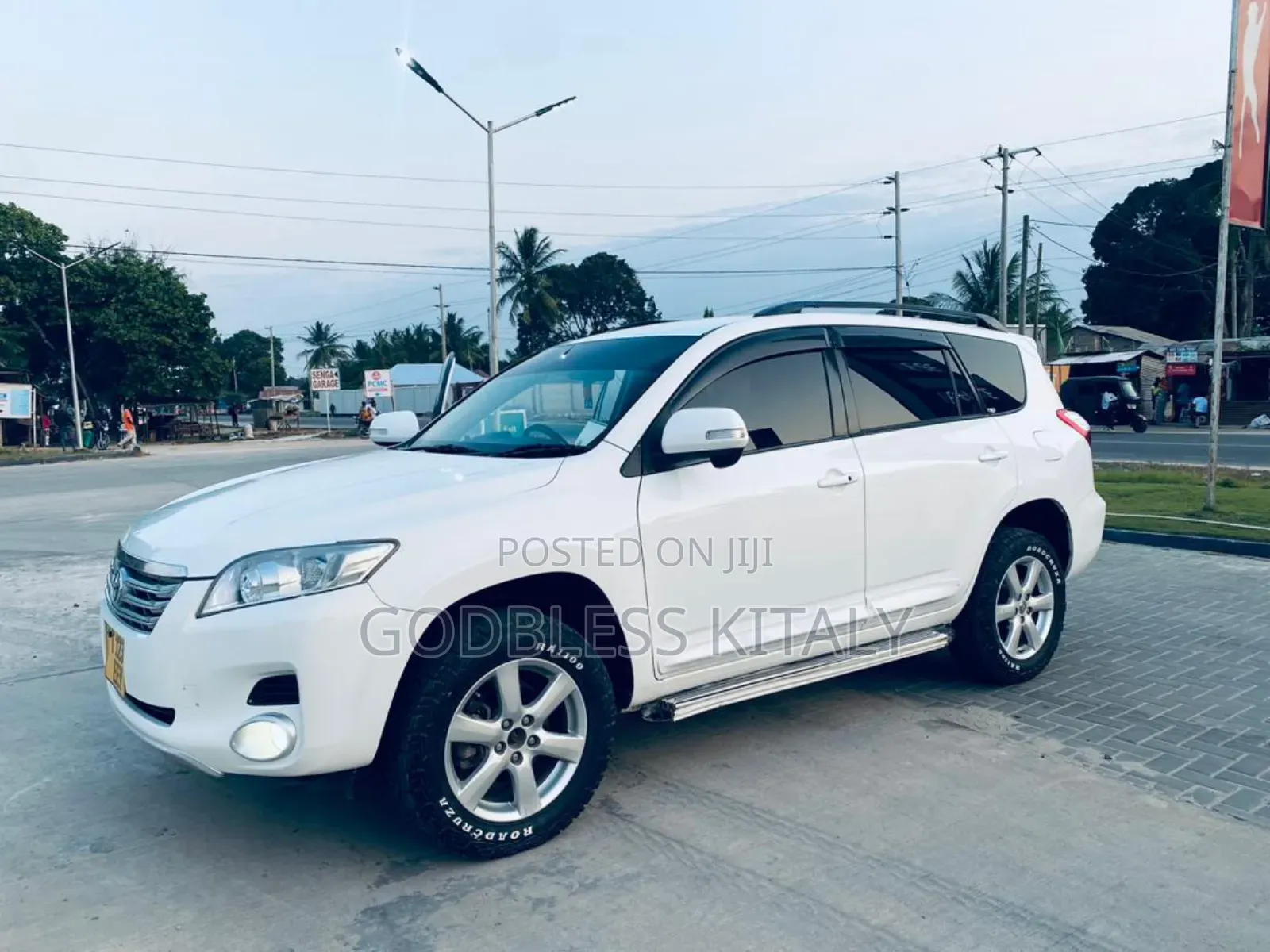 Toyota Vanguard 2008 White