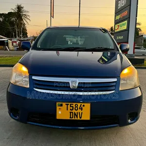 Toyota Raum 2004 Blue