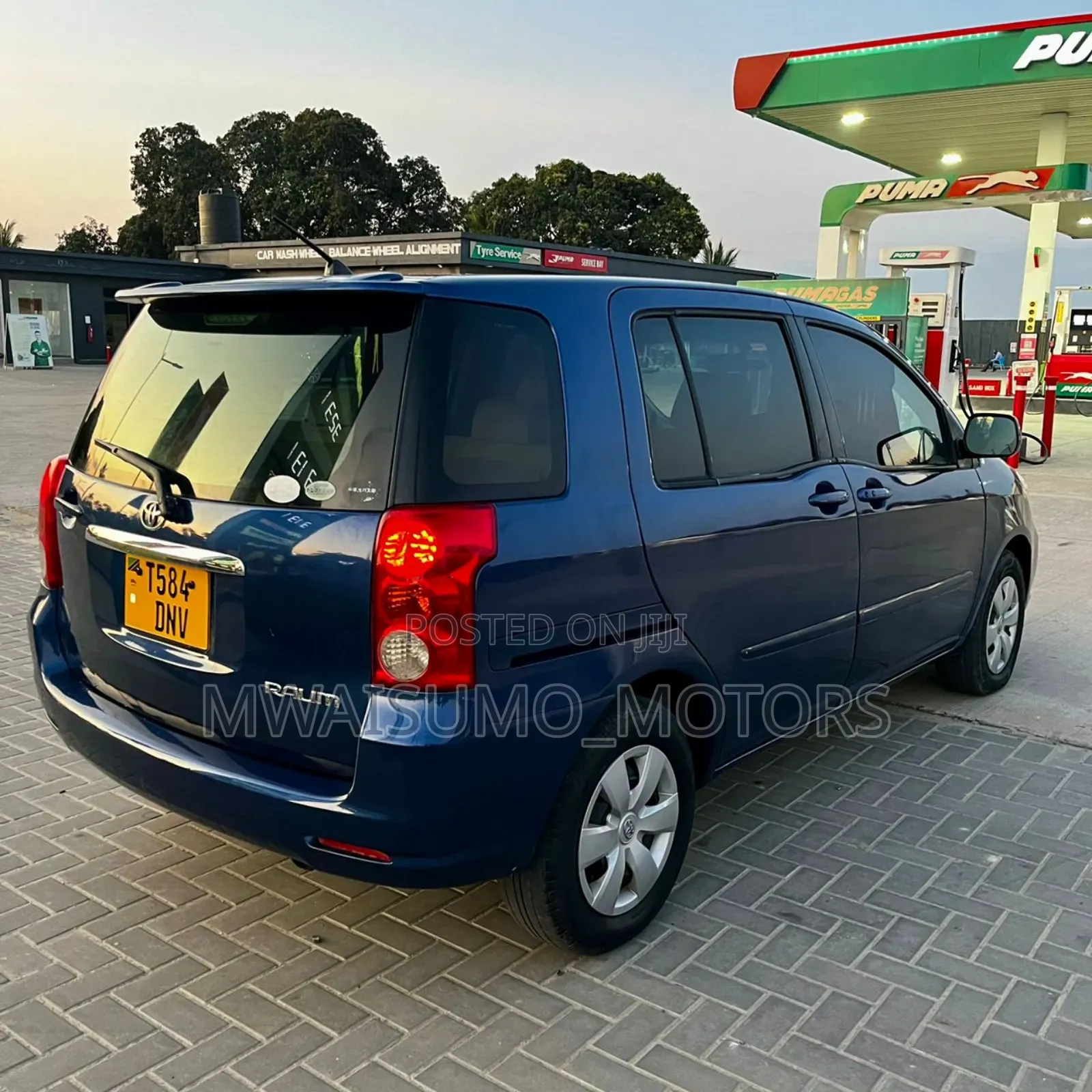 Toyota Raum 2004 Blue