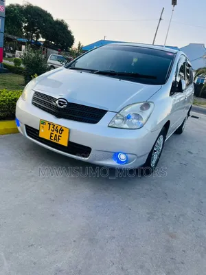 Toyota Corolla Spacio 2000 Silver