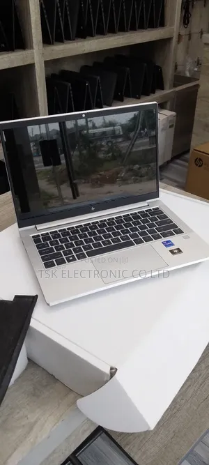 New Laptop HP EliteBook 640 G10 16GB Intel Core I7 SSD 512GB
