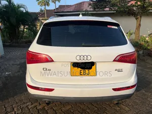 Audi Q5 2011 Off white
