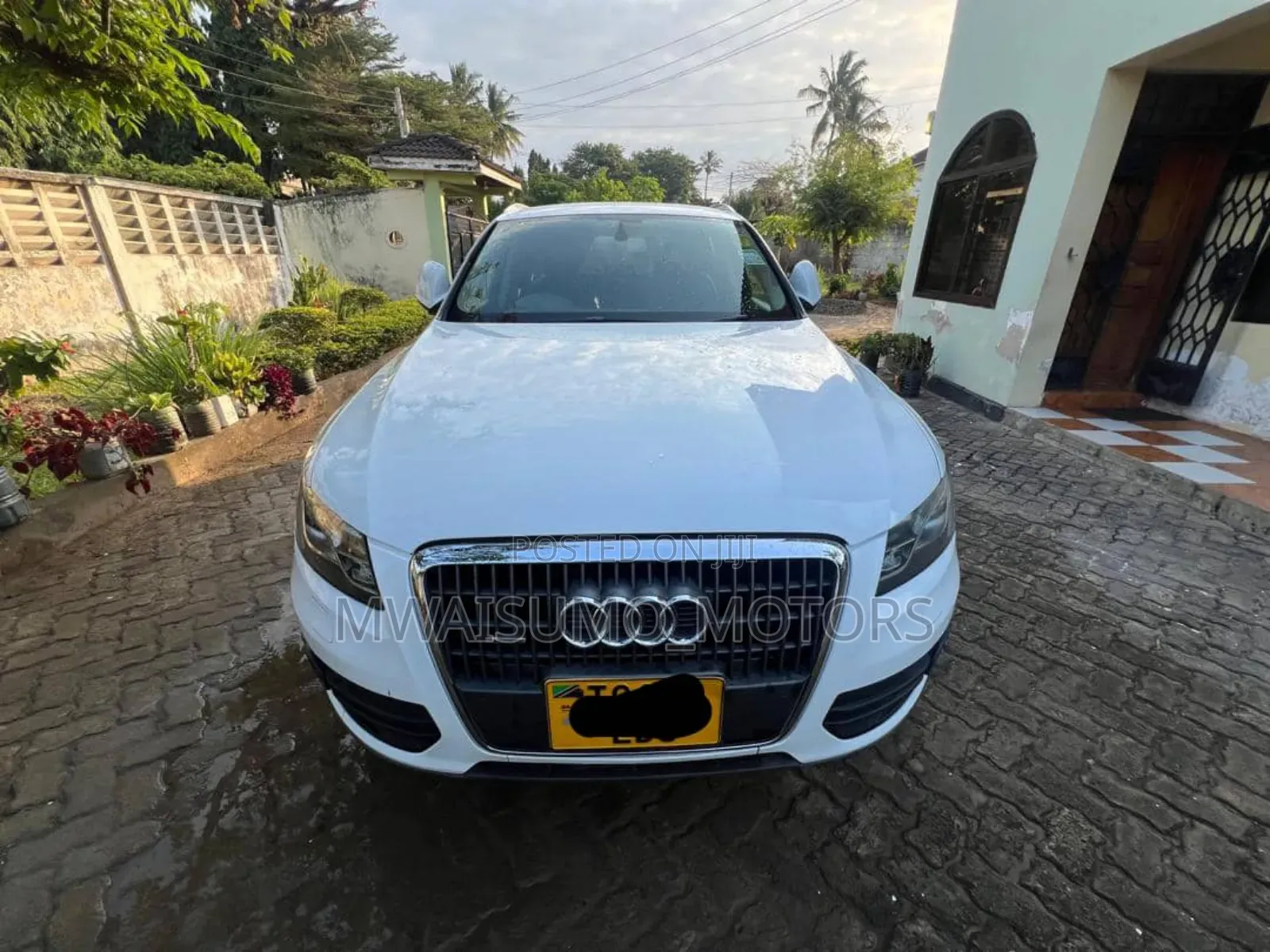 Audi Q5 2011 Off white