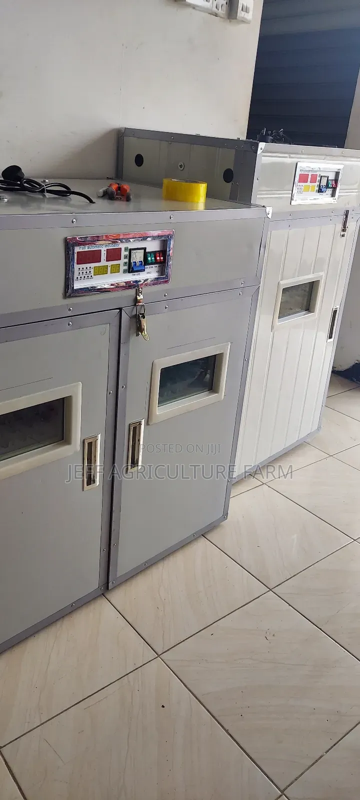 Incubator Mayai 528