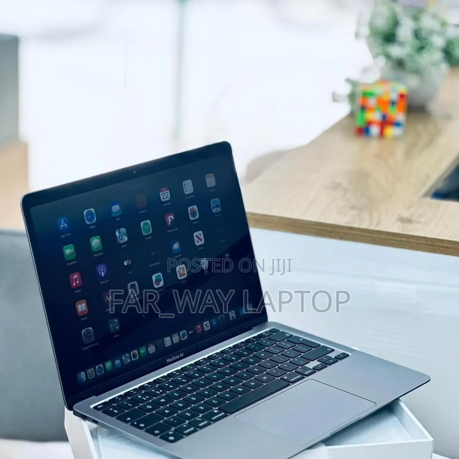 New Laptop Apple MacBook Air 2020 M1 8GB Apple M1 SSD 256GB