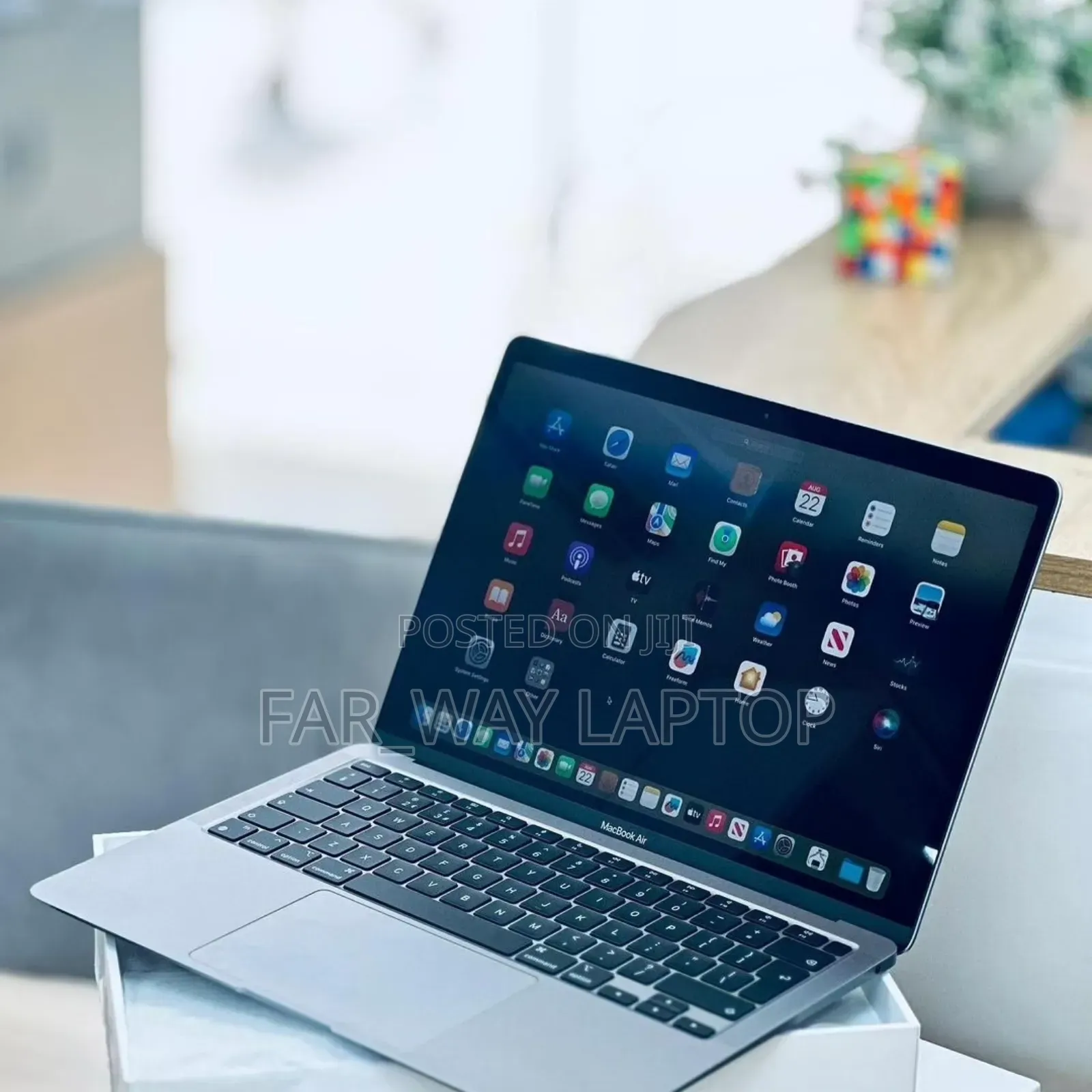 New Laptop Apple MacBook Air 2020 M1 8GB Apple M1 SSD 256GB
