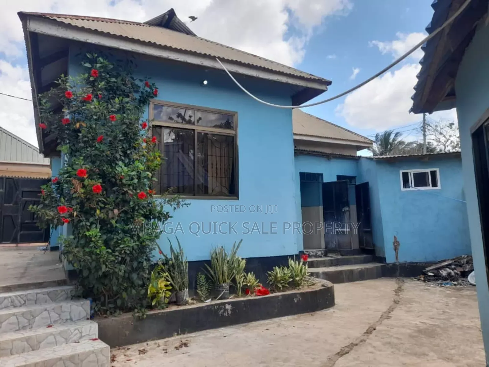 12bdrm House in Goba for sale