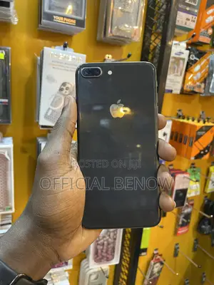 Apple iPhone 8 Plus 64 GB Black