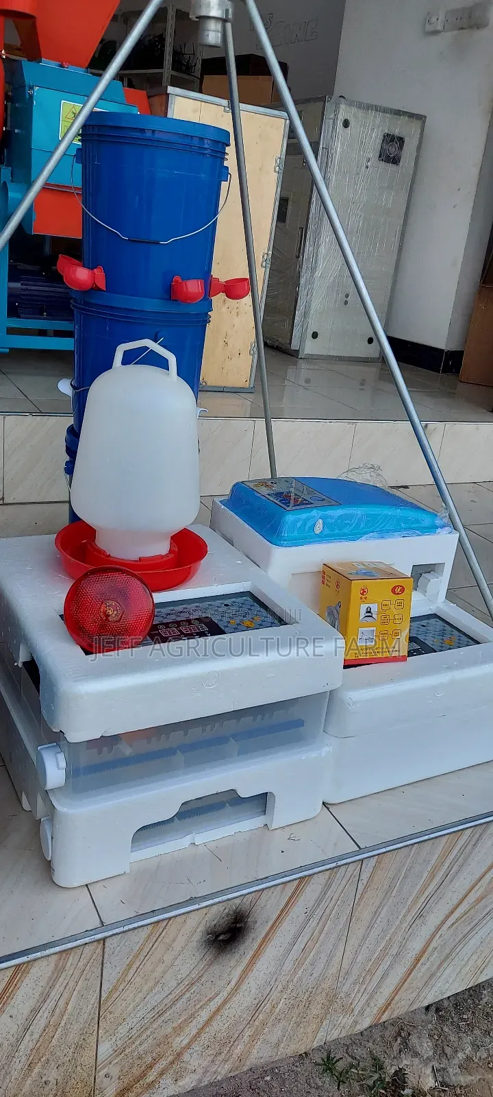 Incubator Mayai 120 Available