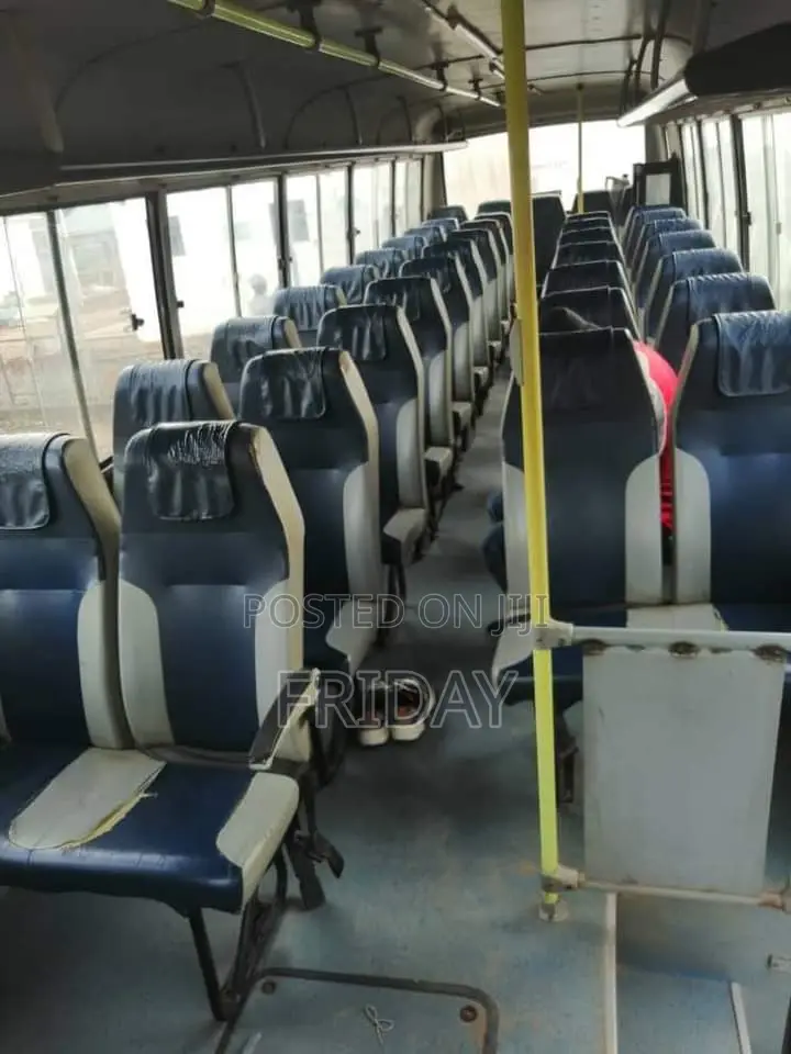 Tata Starbus Ultra Skool 2005 White