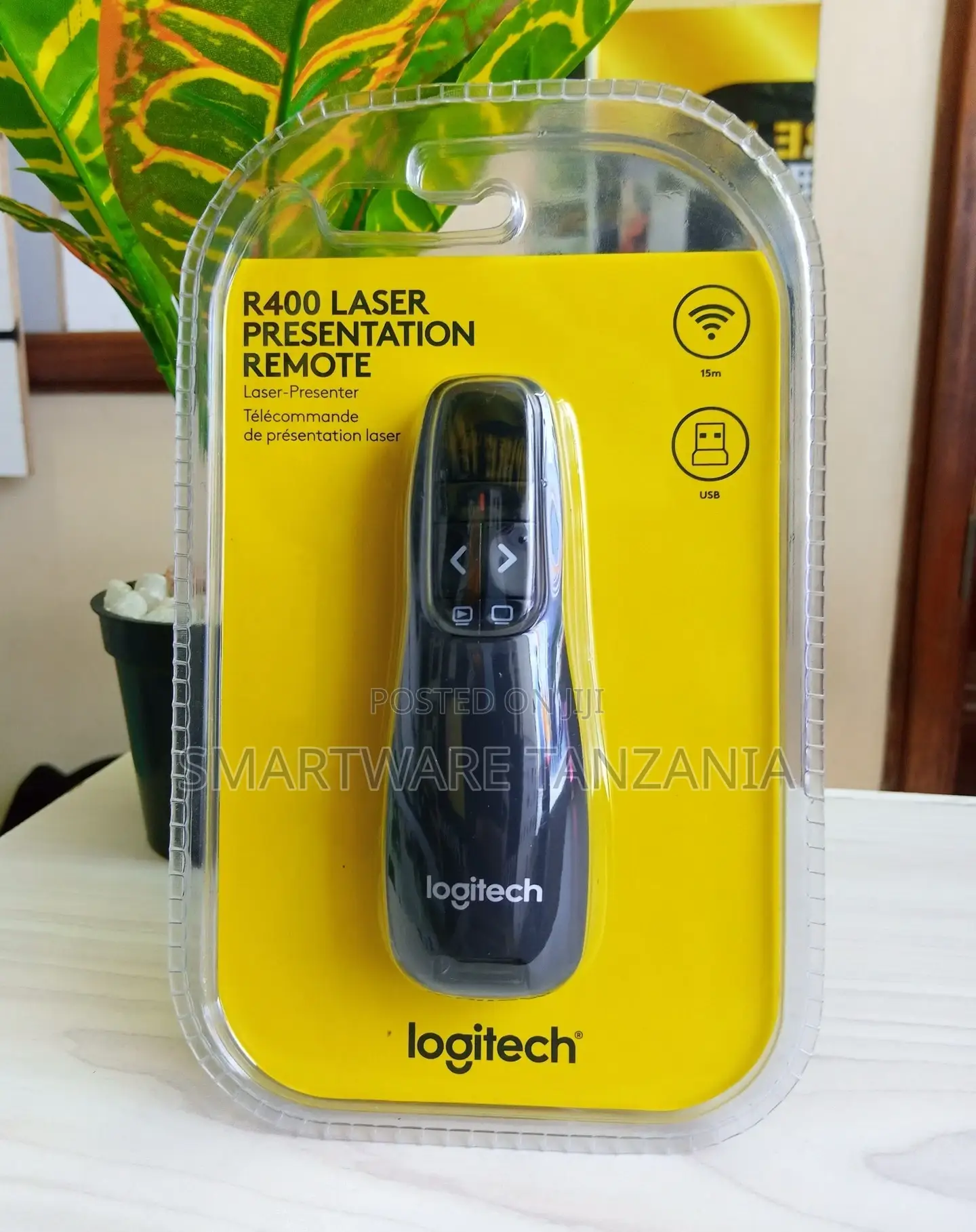 Logitech R400 Laser Wireless Presentation Remote