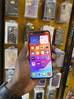 Apple iPhone 12 64 GB Orange
