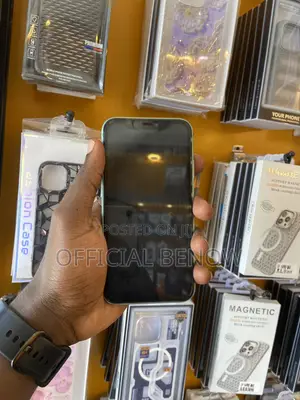Apple iPhone 11 64 GB Green