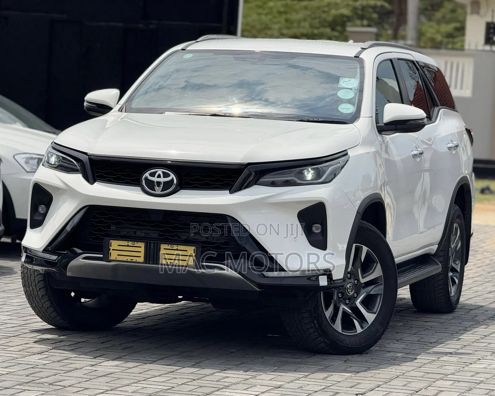 Toyota Fortuner 2023 White