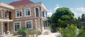 6bdrm House in Goba for sale