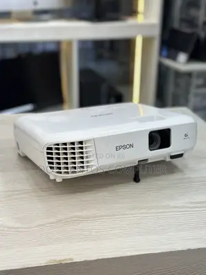 EPSON HD 300+ Display Inches
