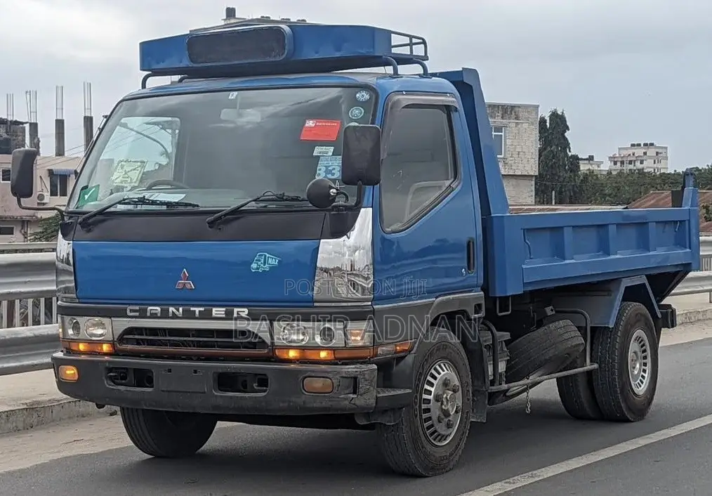 MITSUBISHI CANTER TIPPER(Kibinua) TANI 3.5 Mpya.