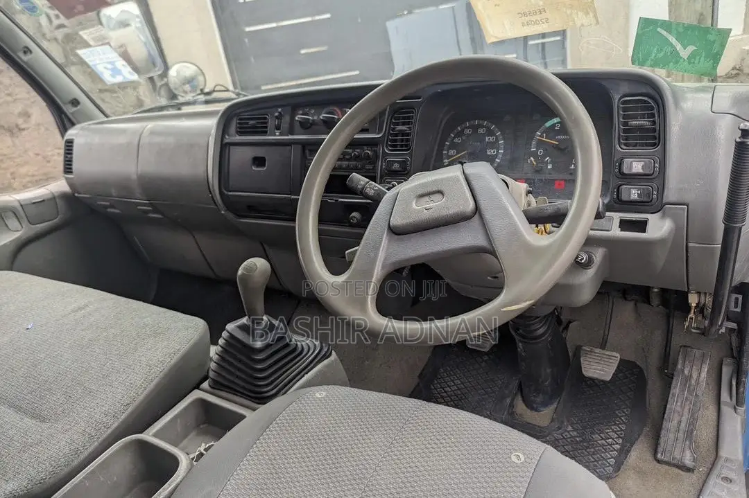 MITSUBISHI CANTER TIPPER(Kibinua) TANI 3.5 Mpya.