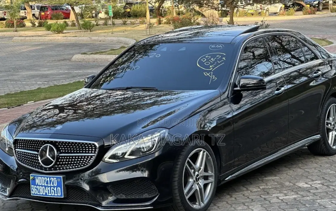 Mercedes-Benz E200 2013 Black