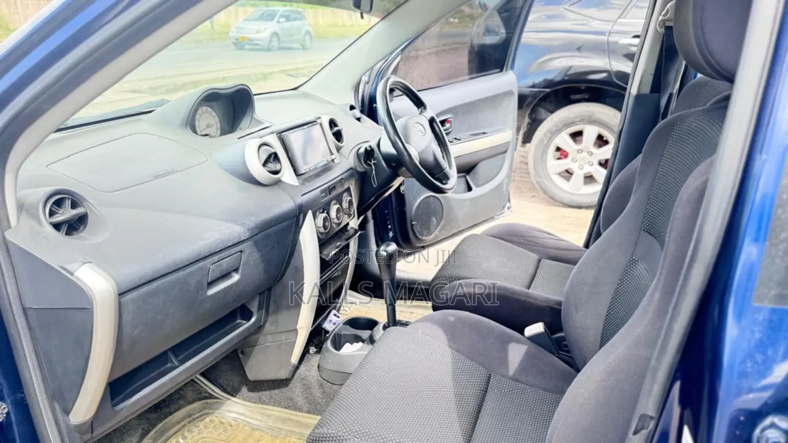 Toyota IST 2004 Blue